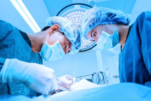 Ligamentotomijas veikšana – dzimumlocekļa paplašināšanas operācija